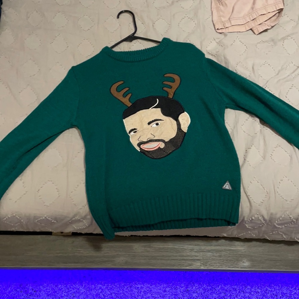 Ugly sweater drake
